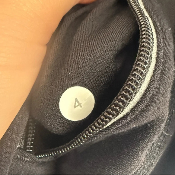 Lululemon Run: Distance Pullover Black/ Heathered Black Size: 4 - Picture 8 of 8